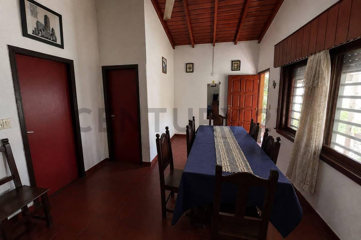 Foto de Casa en Venta 3 ambientes en Villa Gesell centro, imagen 1