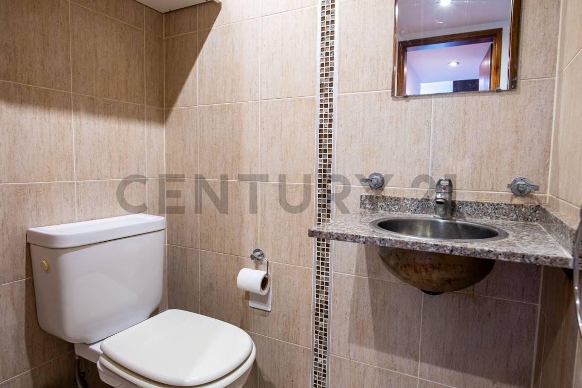 Foto de Departamento 4 ambientes con gas natural y cochera en zona residencial, imagen 3