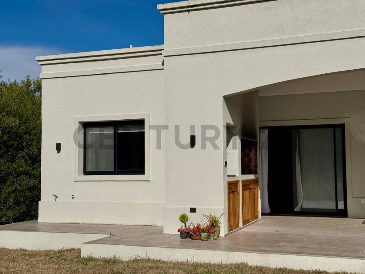 Foto de Venta casa moderna 3 ambientes en Punta Médanos, imagen 2
