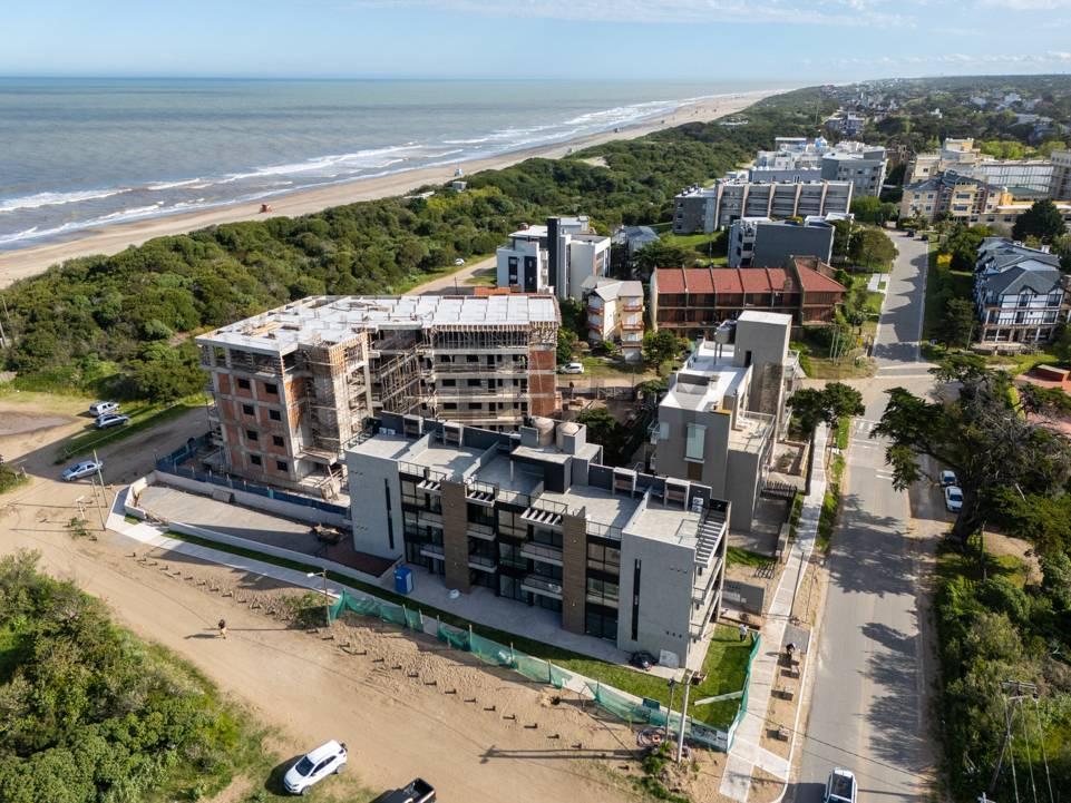 Foto de Venta departamento 2 ambientes Mar de Ostende Pinamar Complejo Vista al, imagen 4