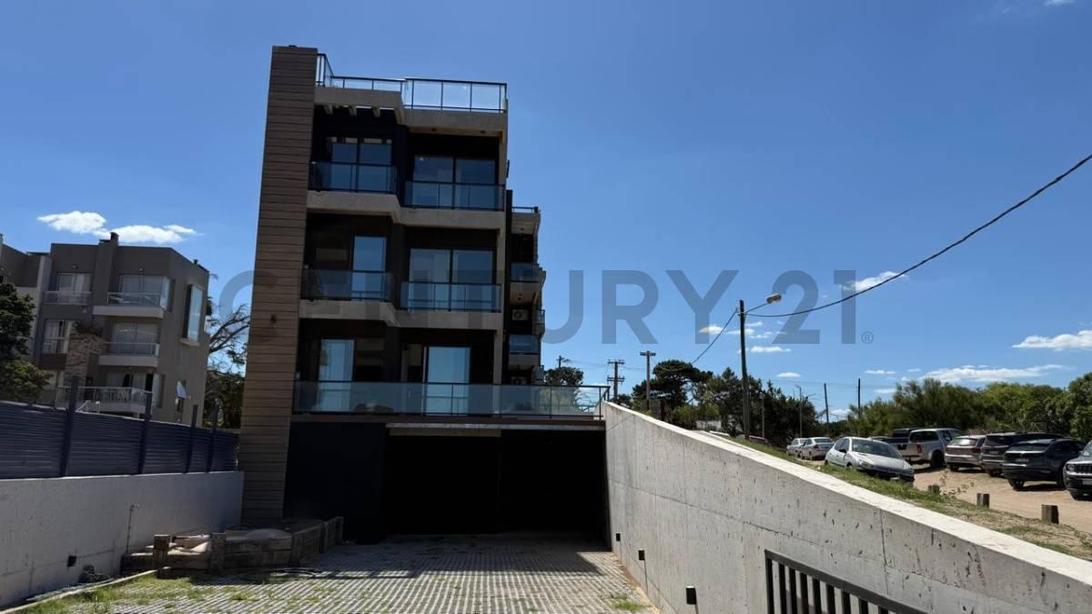 Foto de Venta departamento 2 ambientes Mar de Ostende Pinamar con terraza propia, imagen 5
