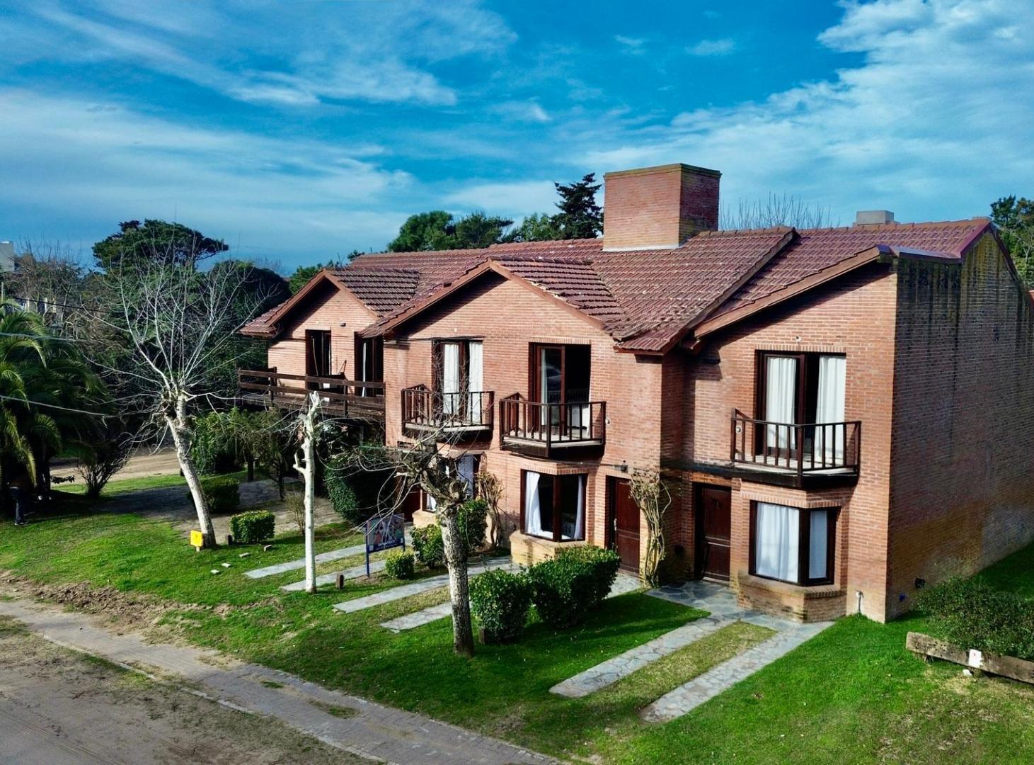 Foto de COMPLEJO DE 5 DUPLEX VALERIA DEL MAR, imagen 4