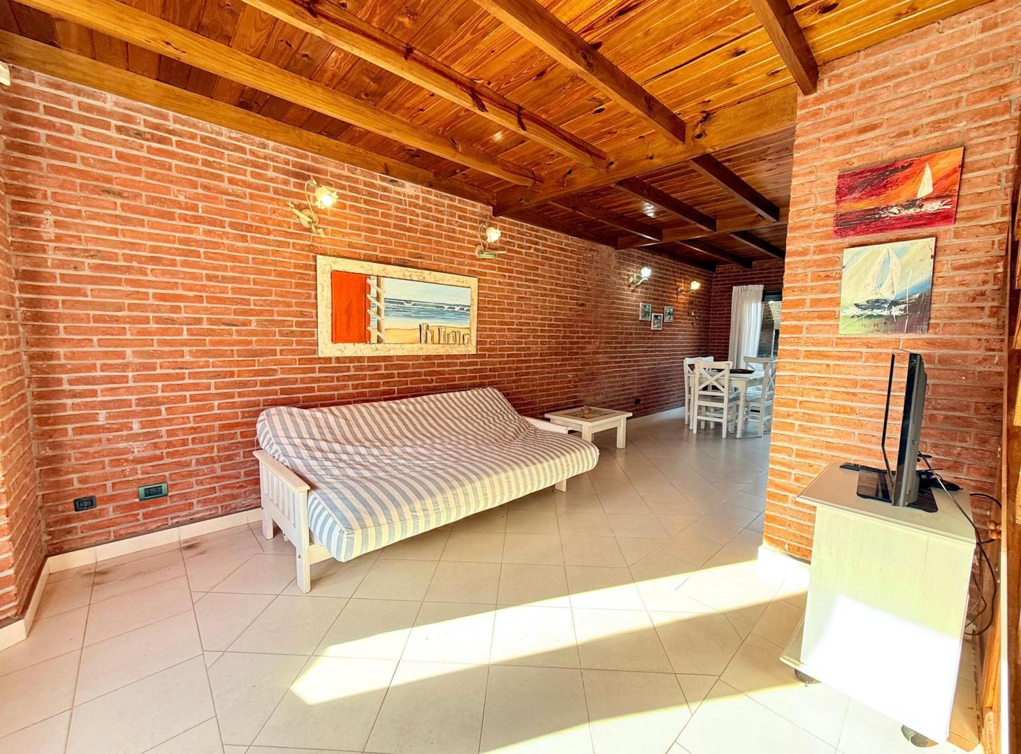 Foto de COMPLEJO DE 5 DUPLEX VALERIA DEL MAR, imagen 1