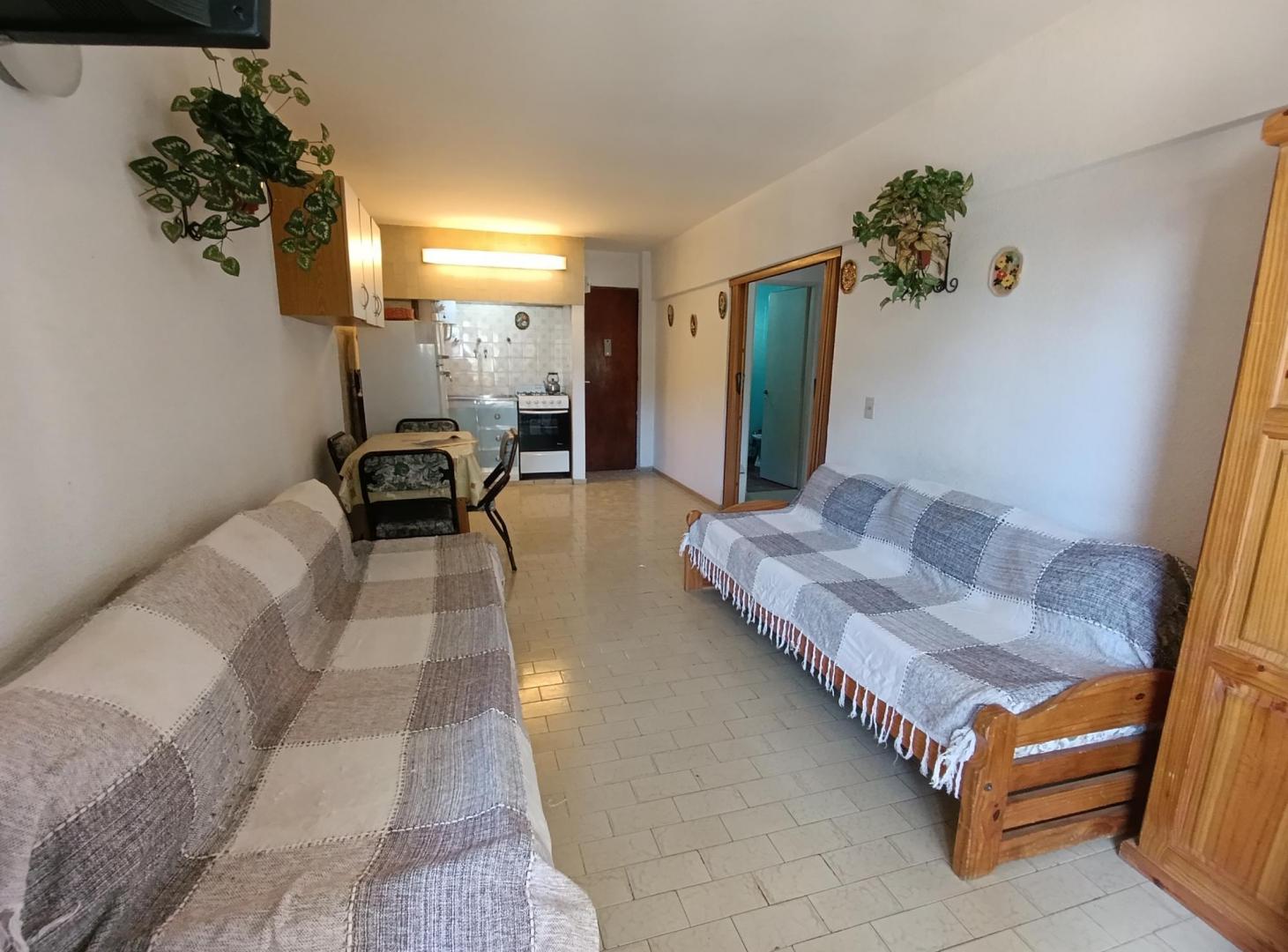 Foto de Departamento en Venta 2 ambientes Lucila del Mar a una cuadra del Mar, imagen 2
