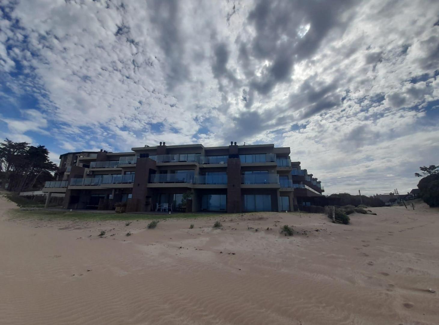 Foto de DEPARTAMENTO FRENTE AL MAR EN LAS GAVIOTAS, imagen 2