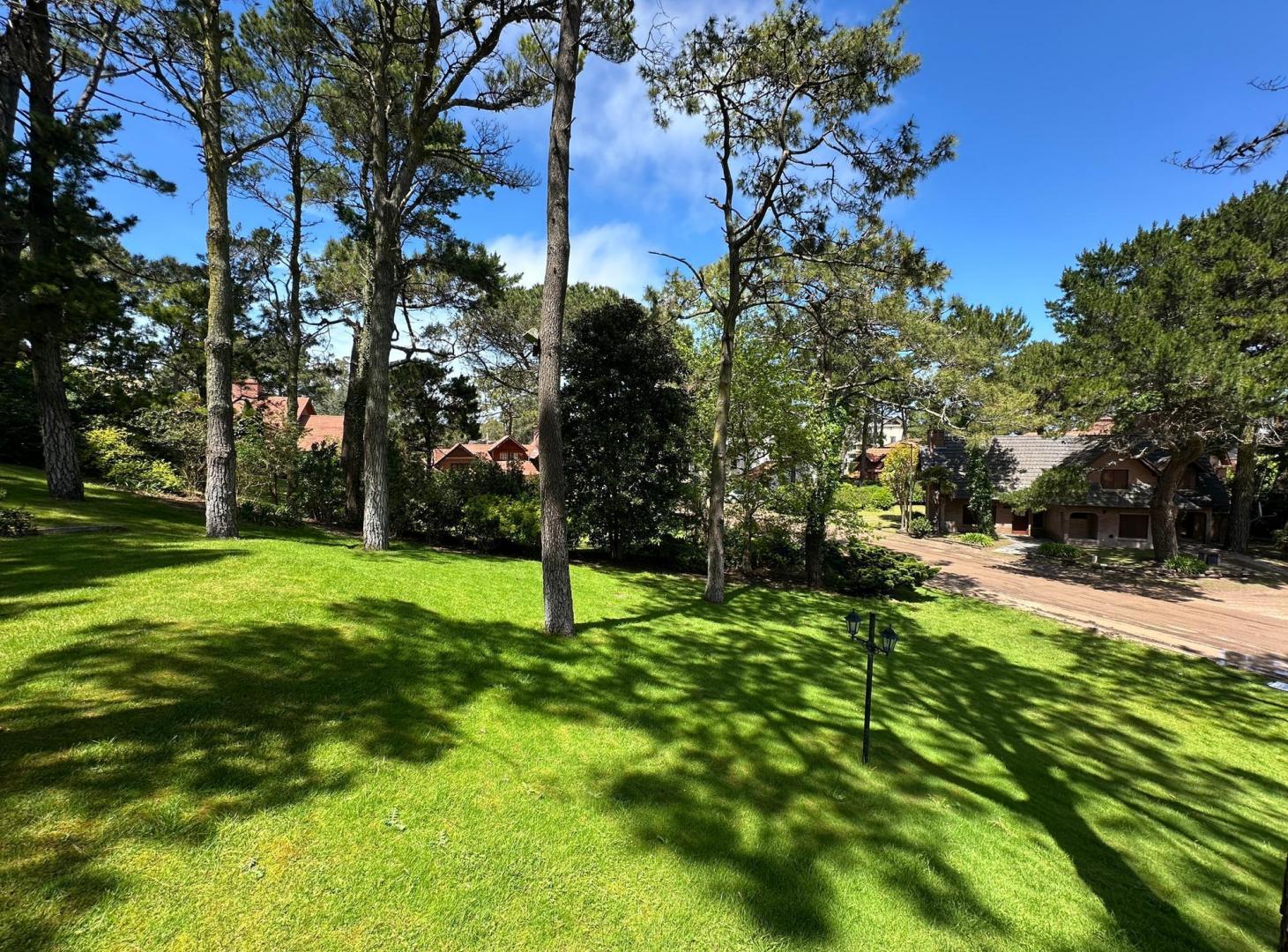 Foto de LOTE EN VENTA EN BARRIO GOLF NUEVO PINAMAR, imagen 5