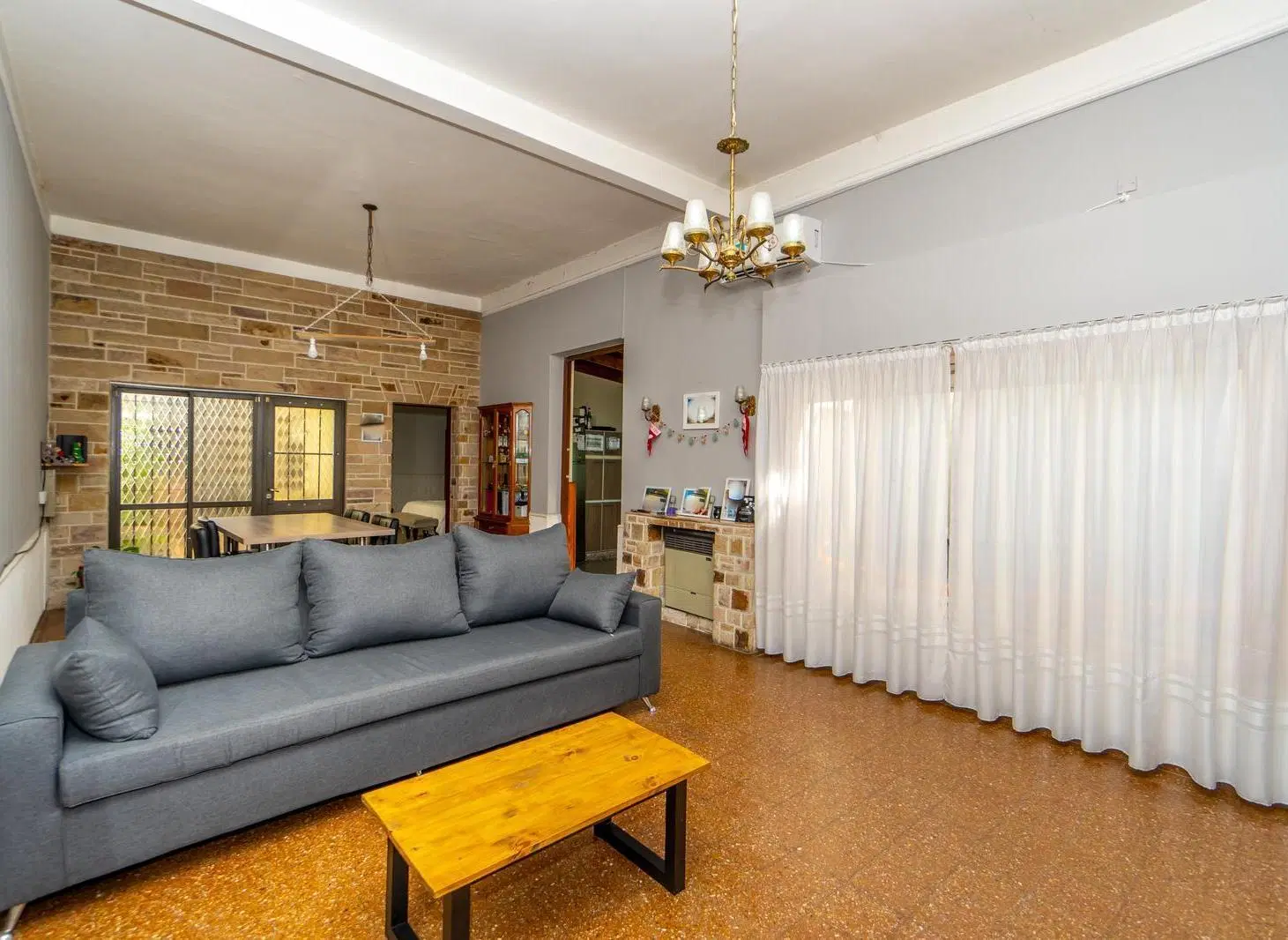 VENTA casa de tres dormitorios Barrio Noroeste. Apta crédito 4