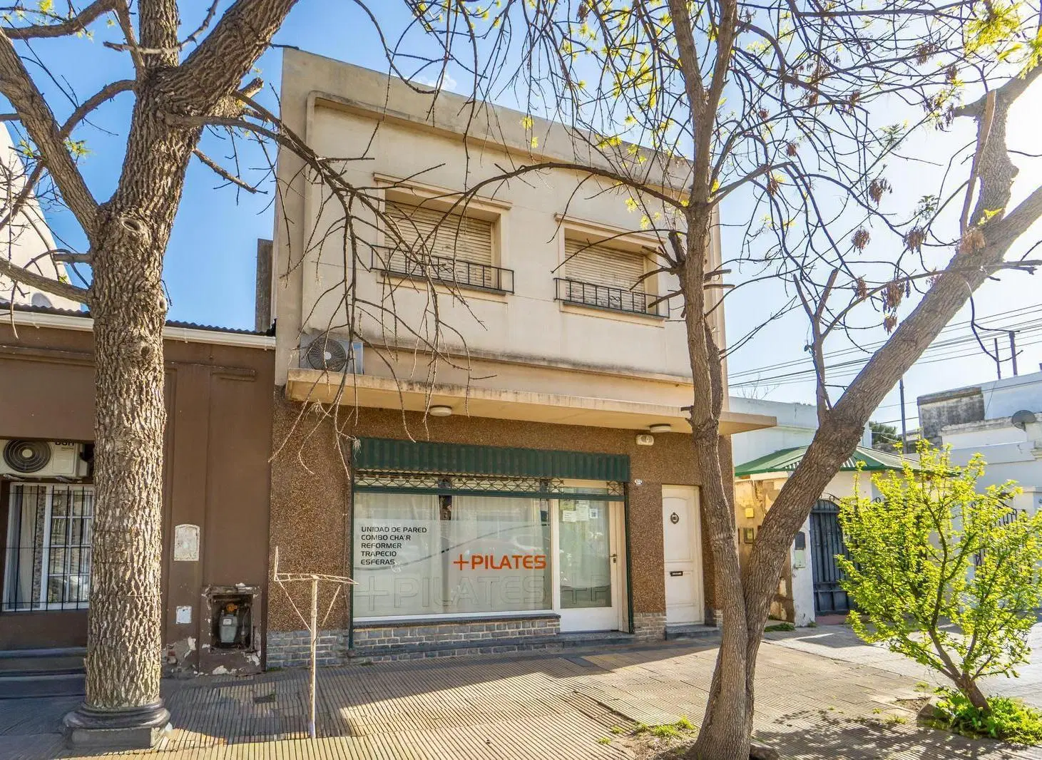 VENTA CASA IDEAL PARA EMPRENIDMIENTO EN EL CENTRO DE BAHIA BLANCA 3