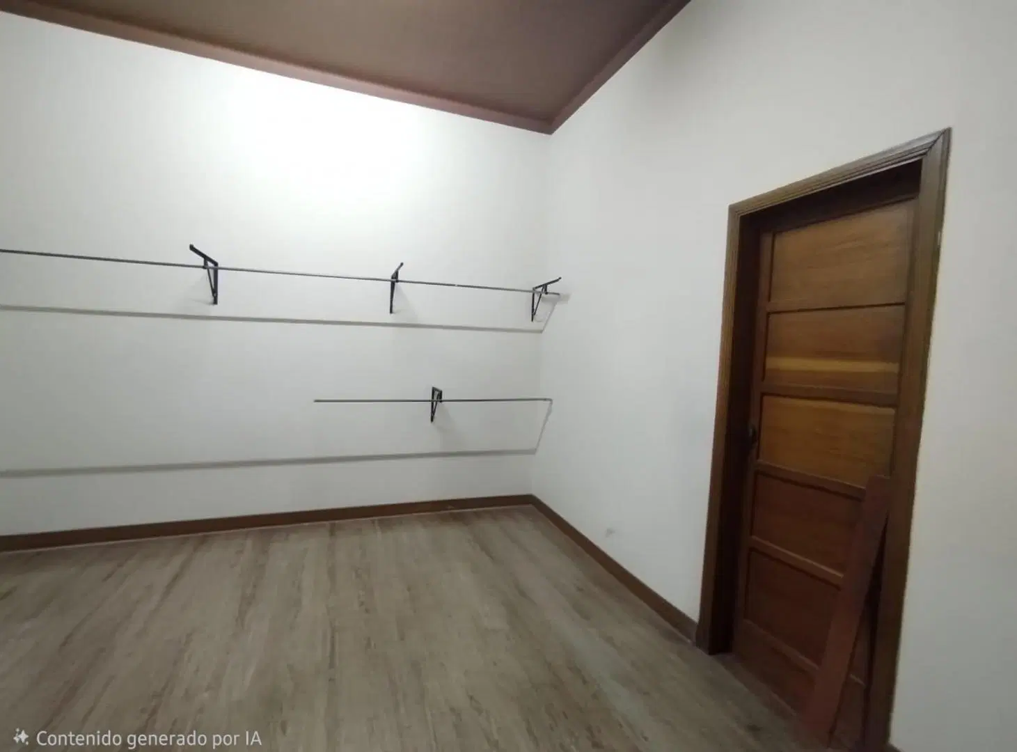 VENTA Casa céntrica 3/4 dormitorios ideal para oficinas/consultorios. Apto crédito 3