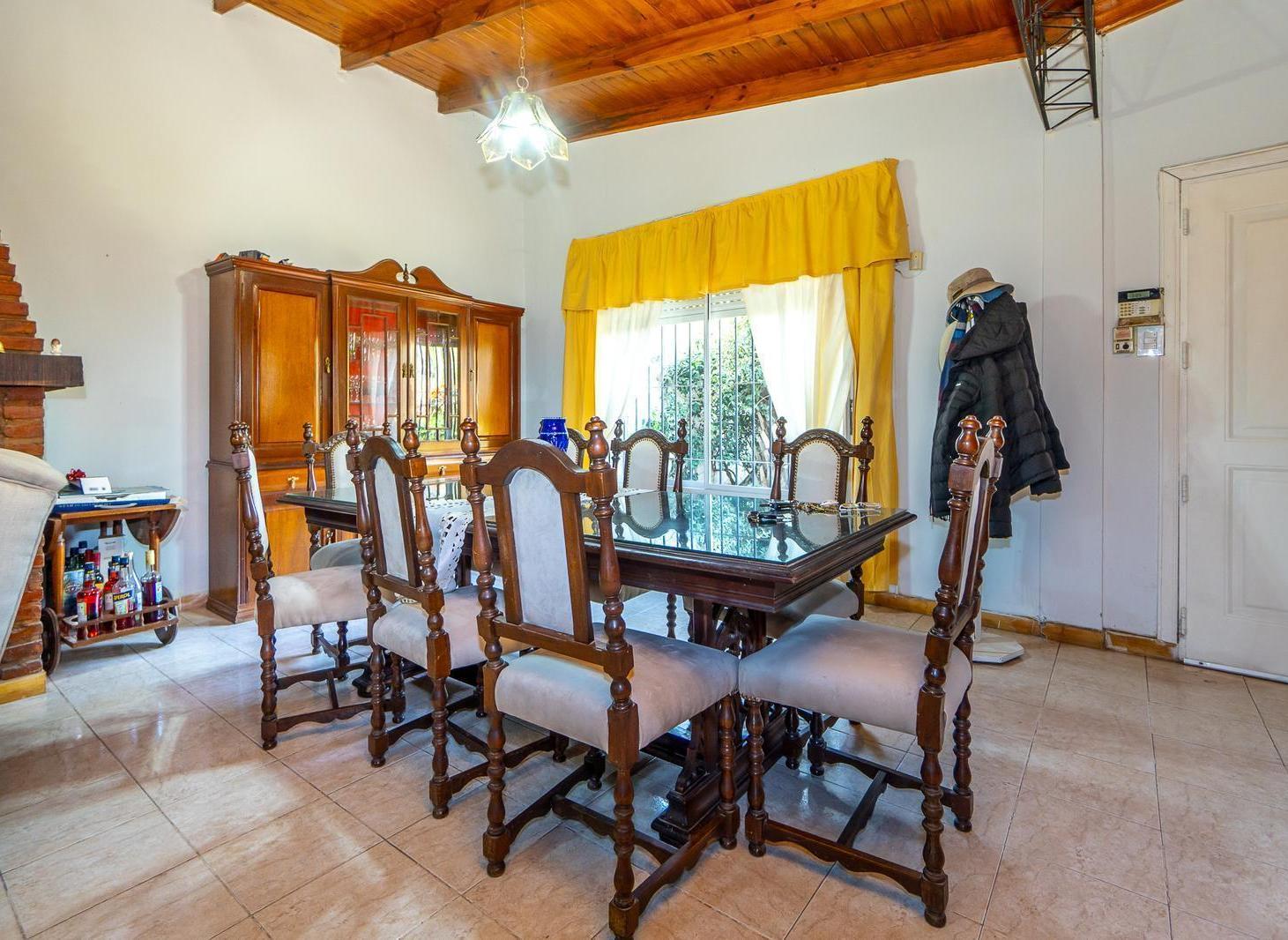 Foto de Casa sobre gran lote parquizado en Villa Hardingreen, imagen 1
