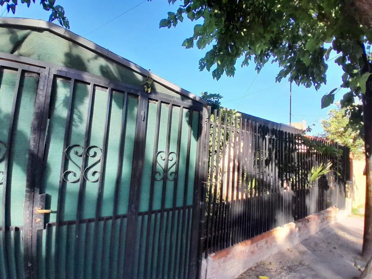 Venta casa esquina Bª Foecyt 3 dormitorios 5