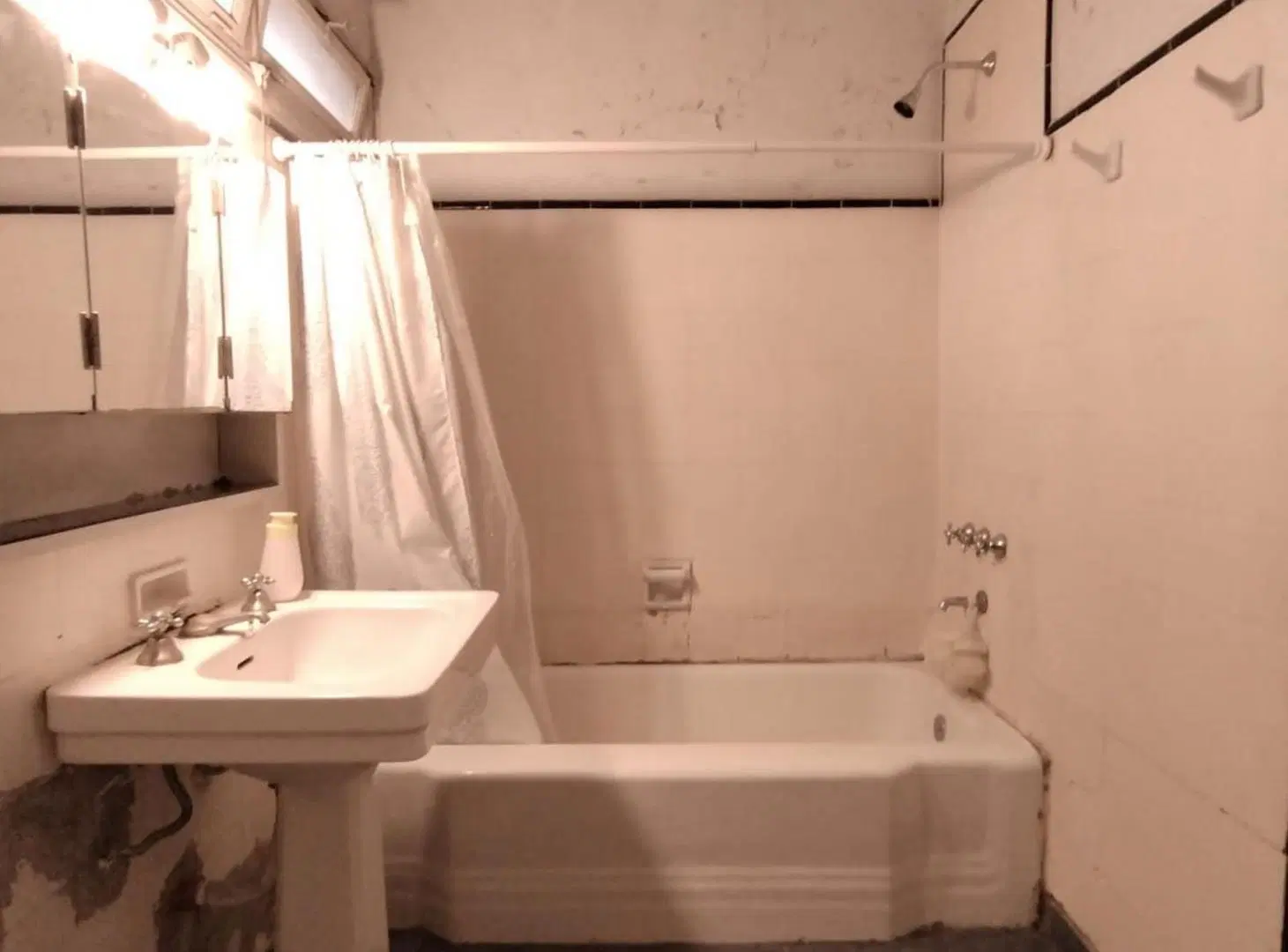 Venta Casa 4 Dorm Zona Comercial Godoy Cruz 8