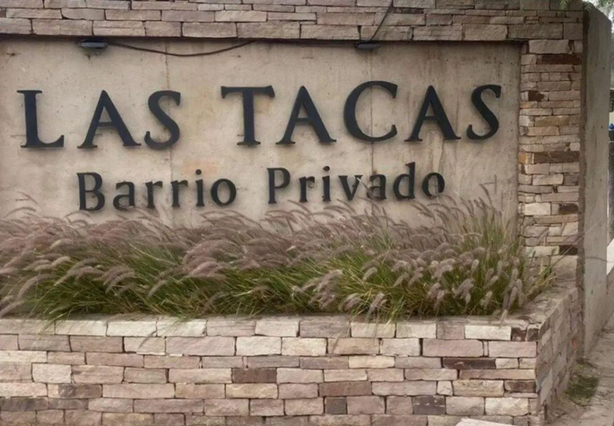 LOTE EN VENTA BARRIO LAS TACAS MAIPU. 300 m2. 3