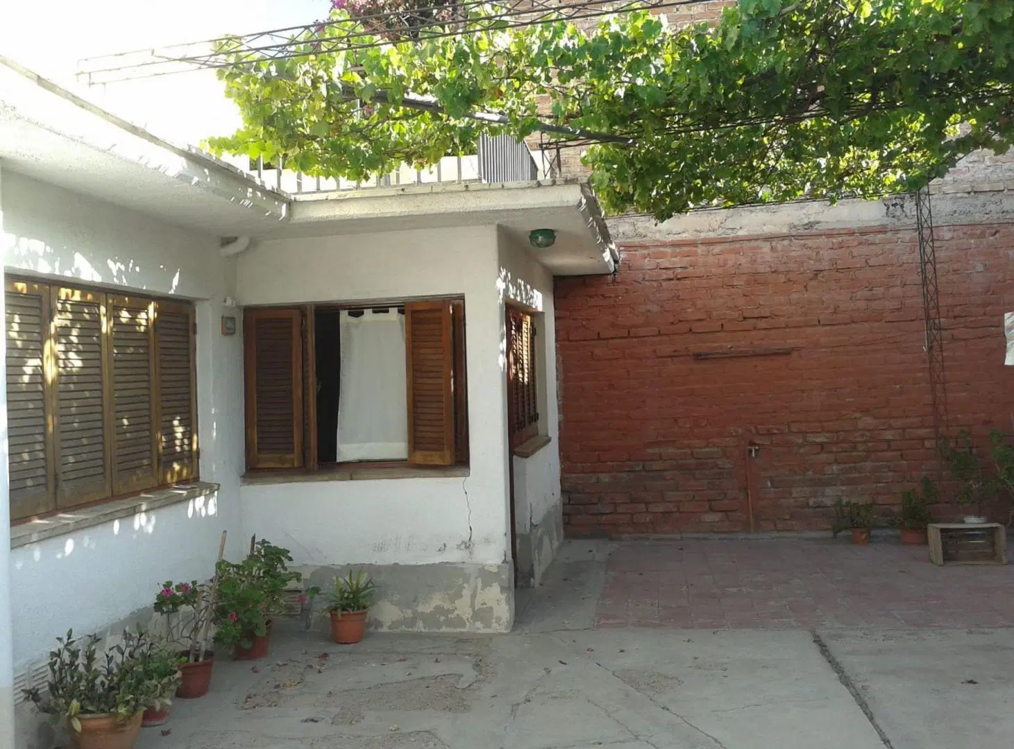 Venta casa con Gran Salón a metros de Costanera 4