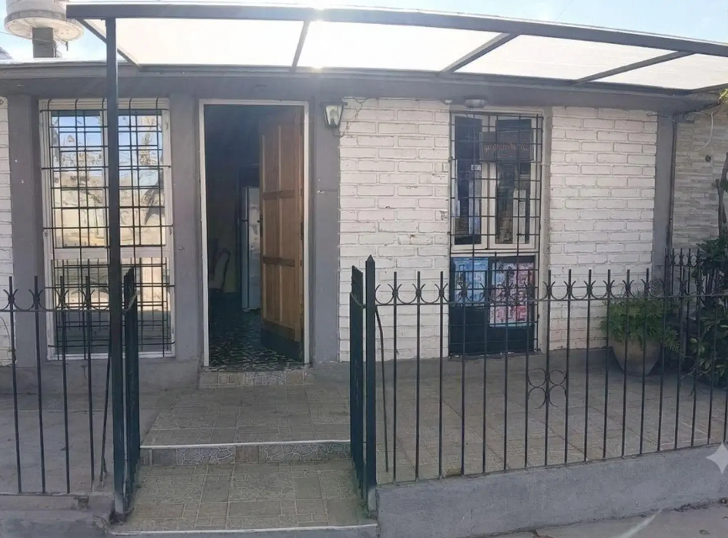 VENTA CASA BARRIO LOS TONELES 3 DORMITORIOS 3