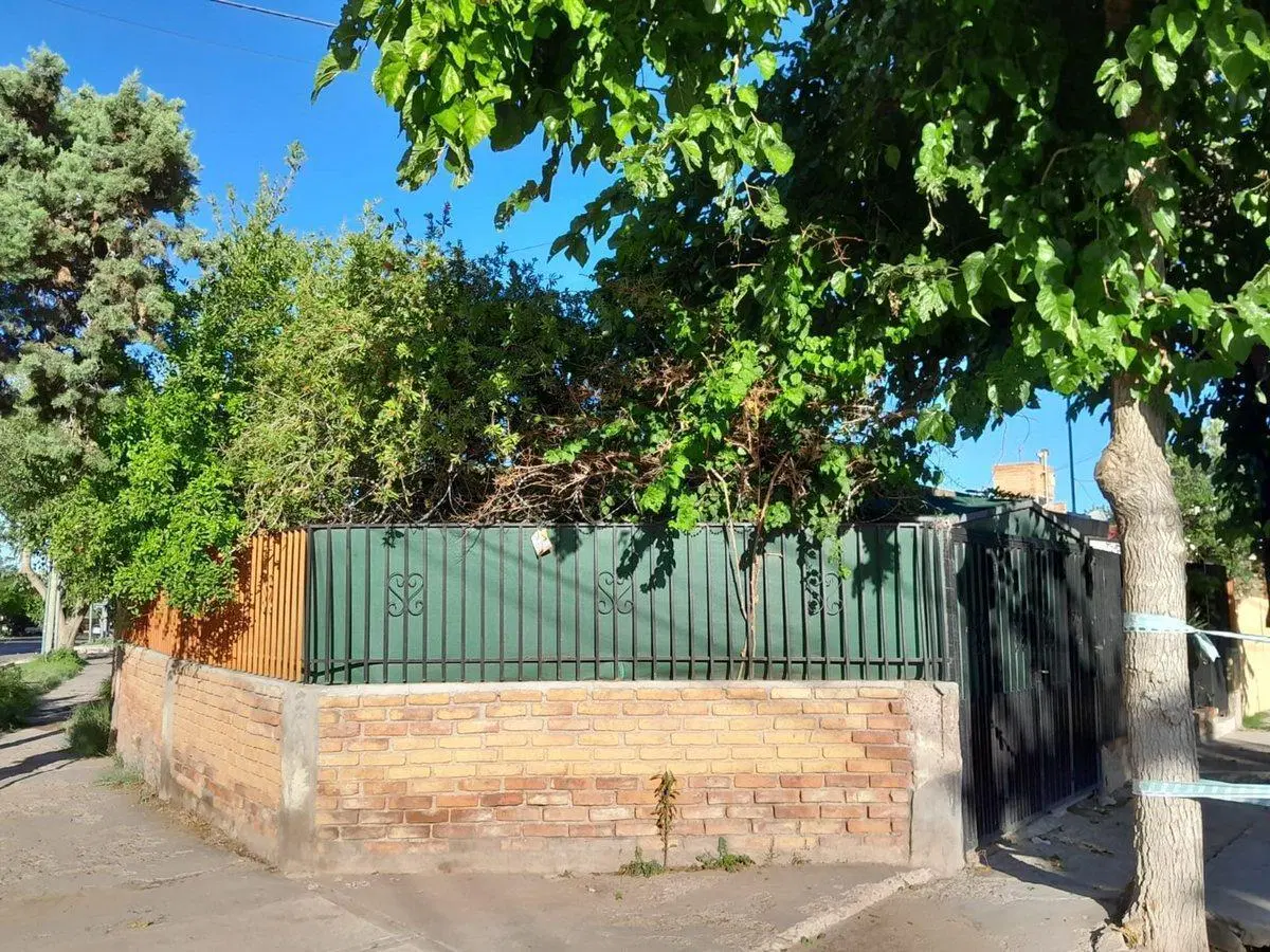 Venta casa esquina Bª Foecyt 3 dormitorios 5