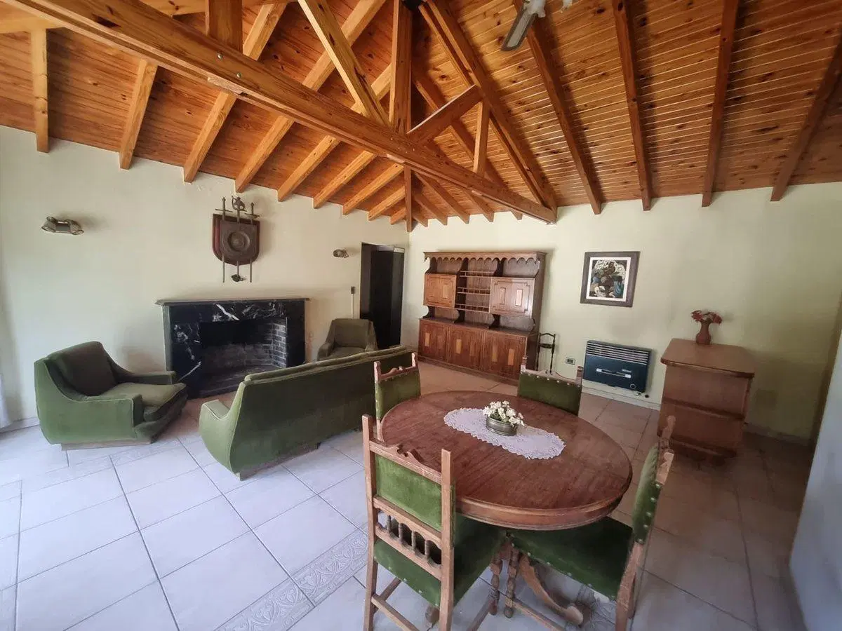 CASA VISTALBA APTA CREDITO 3 DORM SAUNA PILETA 3