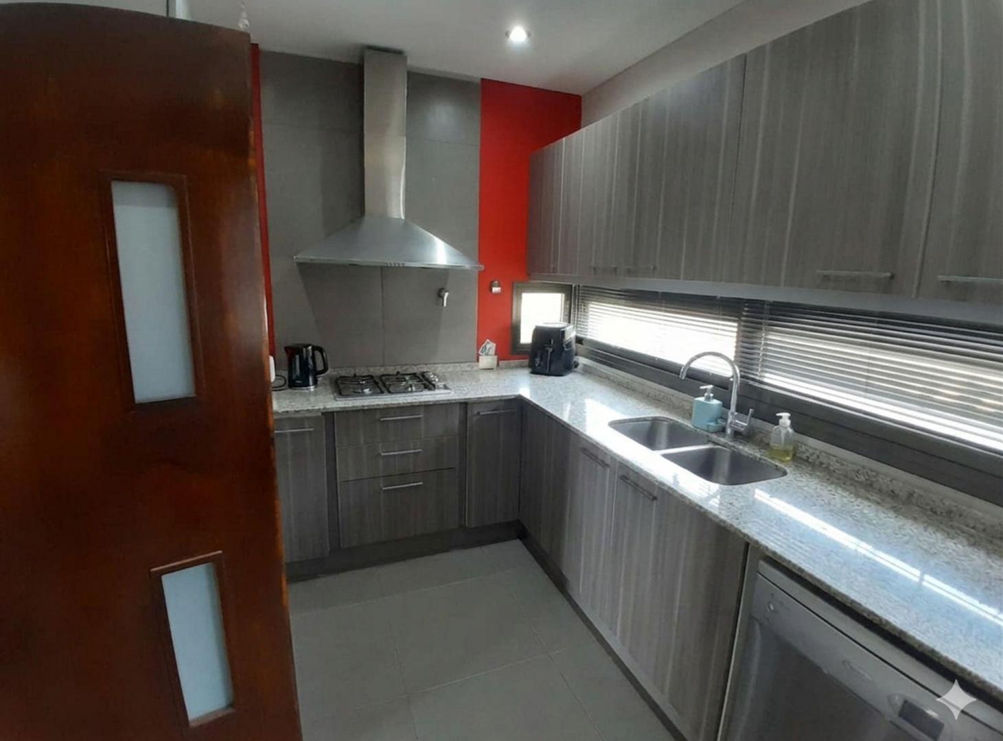 Foto de VENTA CASA BARRIO VILLA ATILIA 4 DORMITORIOS, imagen 1