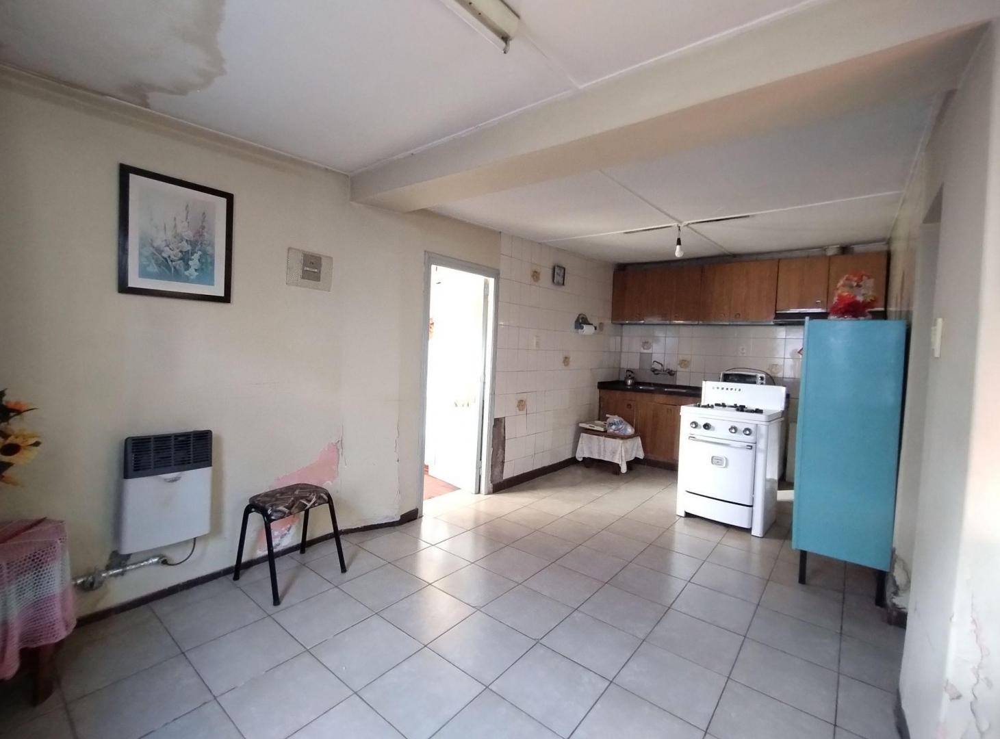 Foto de CASA + DEPARTAMENTO EN GODOY CRUZ, imagen 2