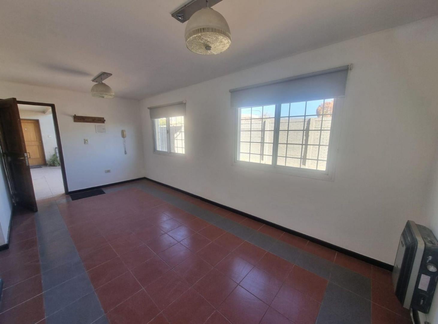 Foto de VENTA DEPARTAMENTO DORREGO PB 3 DORM APTO CREDITO, imagen 1