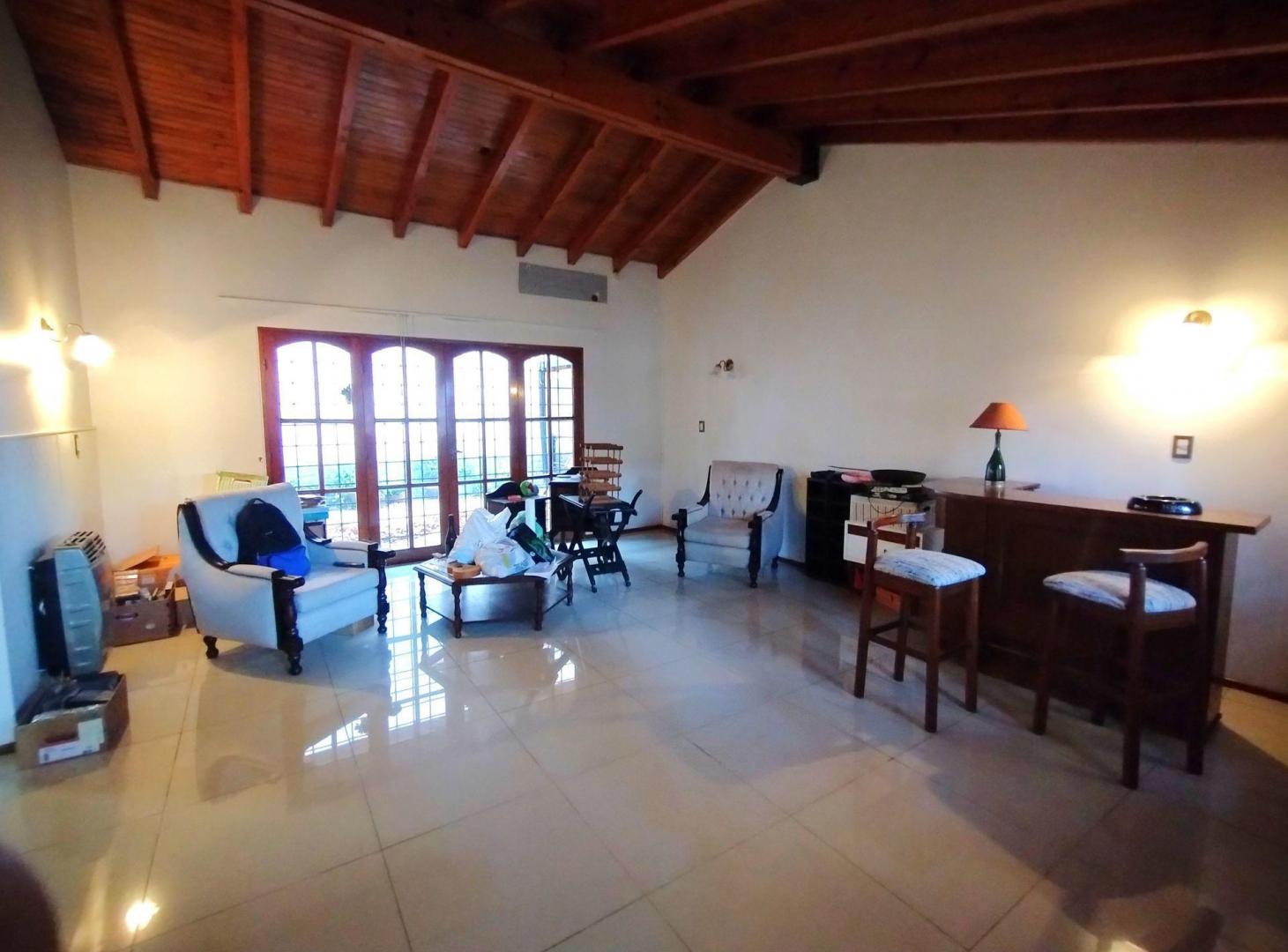 Foto de Casa en Venta 3 Dorm 4ta sección Oeste Capital, imagen 2
