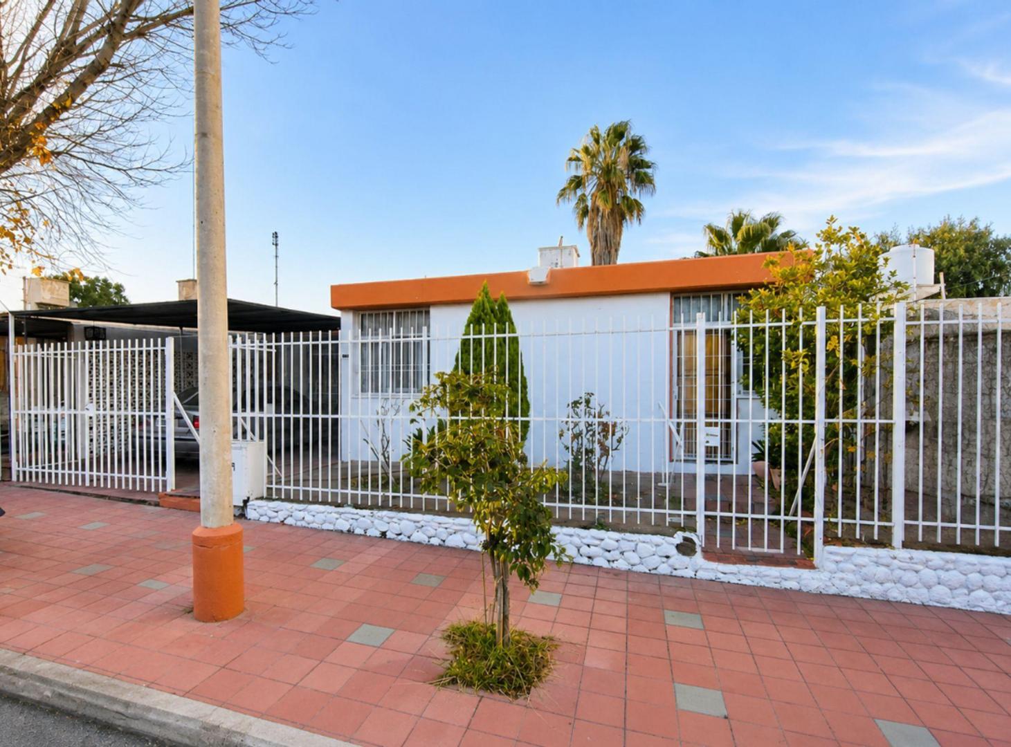 Foto de Casa Ideal 2 Familias, 3 Dorm, cochera cubierta, imagen 1