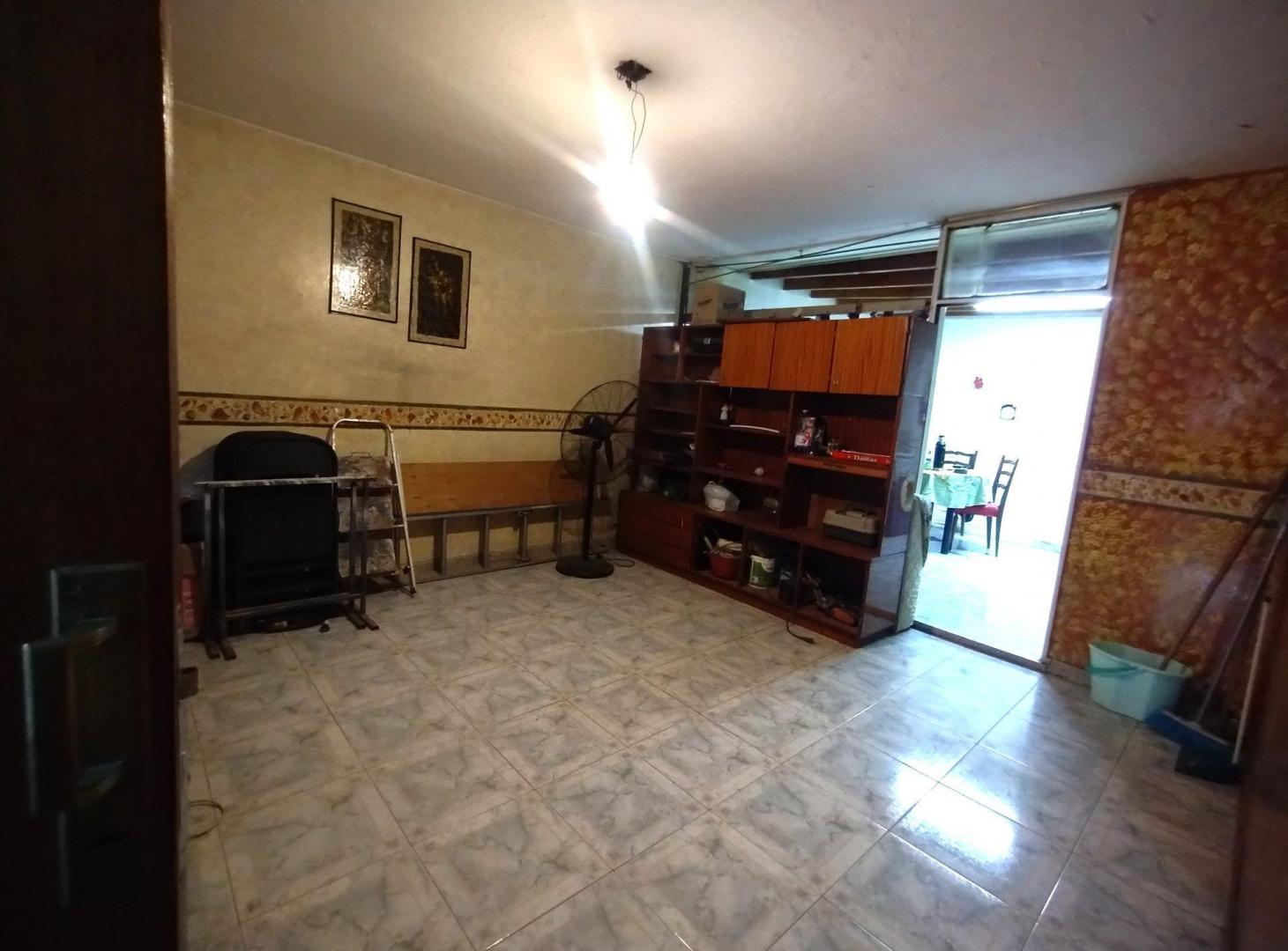 Foto de Casa Ideal 2 Familias, 3 Dorm, cochera cubierta, imagen 3