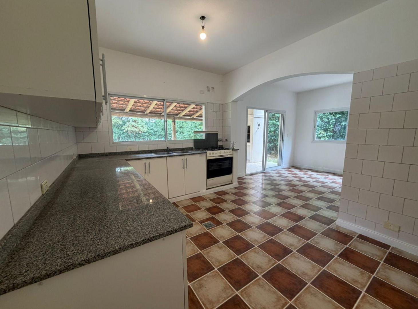 Foto de Casa 7 ambientes en alquiler Barrio St. Matthews Village, imagen 3