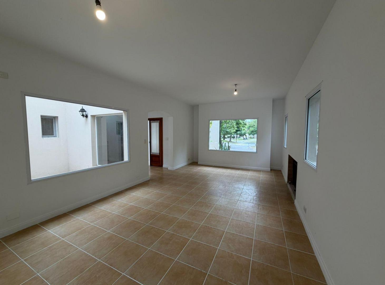 Foto de Casa 7 ambientes en alquiler Barrio St. Matthews Village, imagen 5