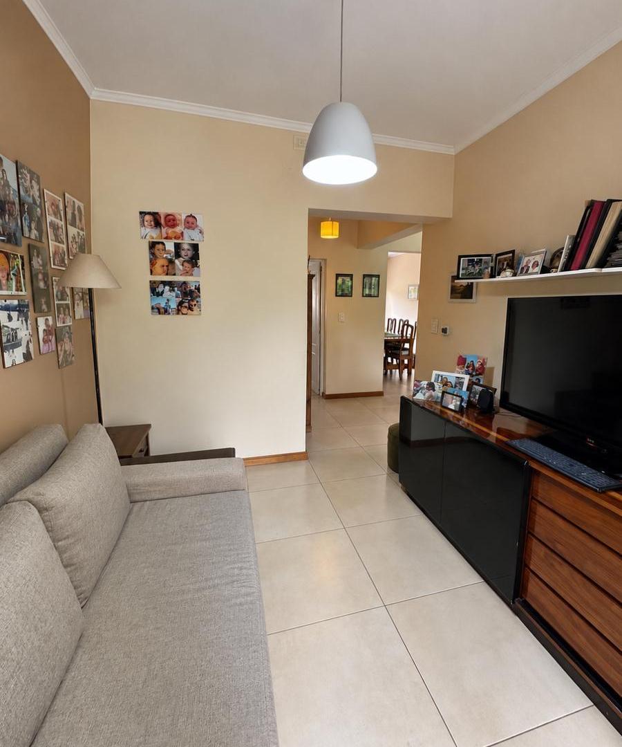 Foto de Casa en una panta en Bourel al 2500 - Bella Vista, imagen 2