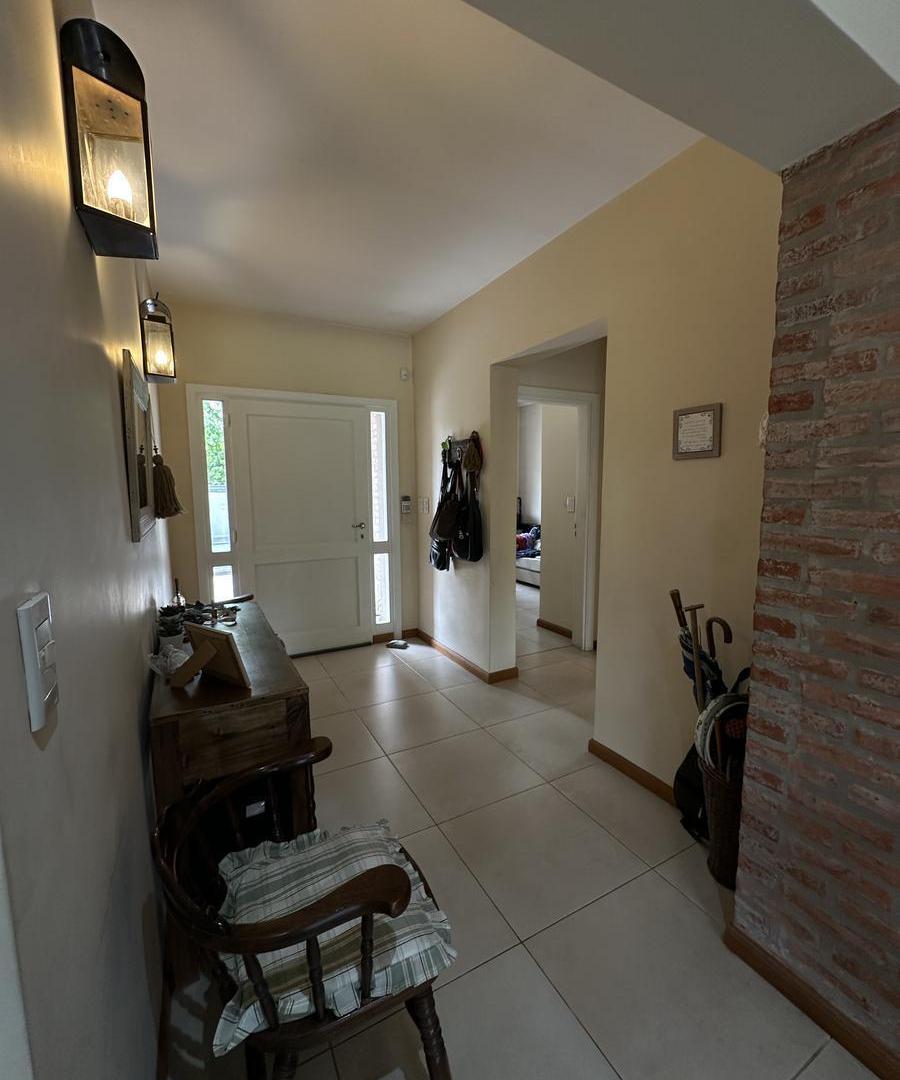 Foto de Casa en una panta en Bourel al 2500 - Bella Vista, imagen 3