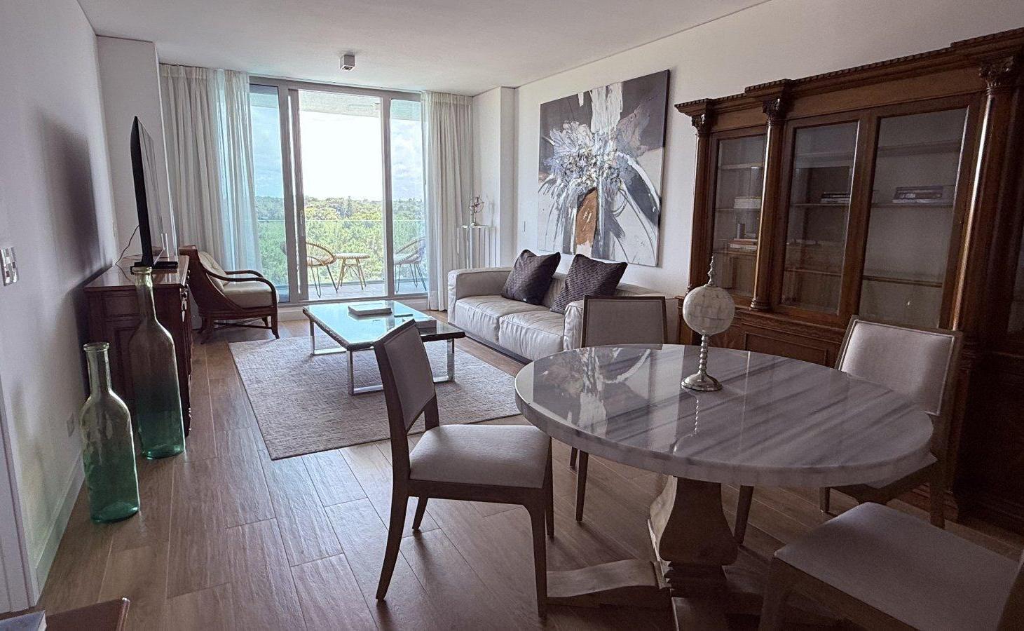 Foto de VENTA APARTAMENTO TORRE TRUMP 2 AMBIENTES 1 COCHERA PUNTA DEL ESTE, imagen 4