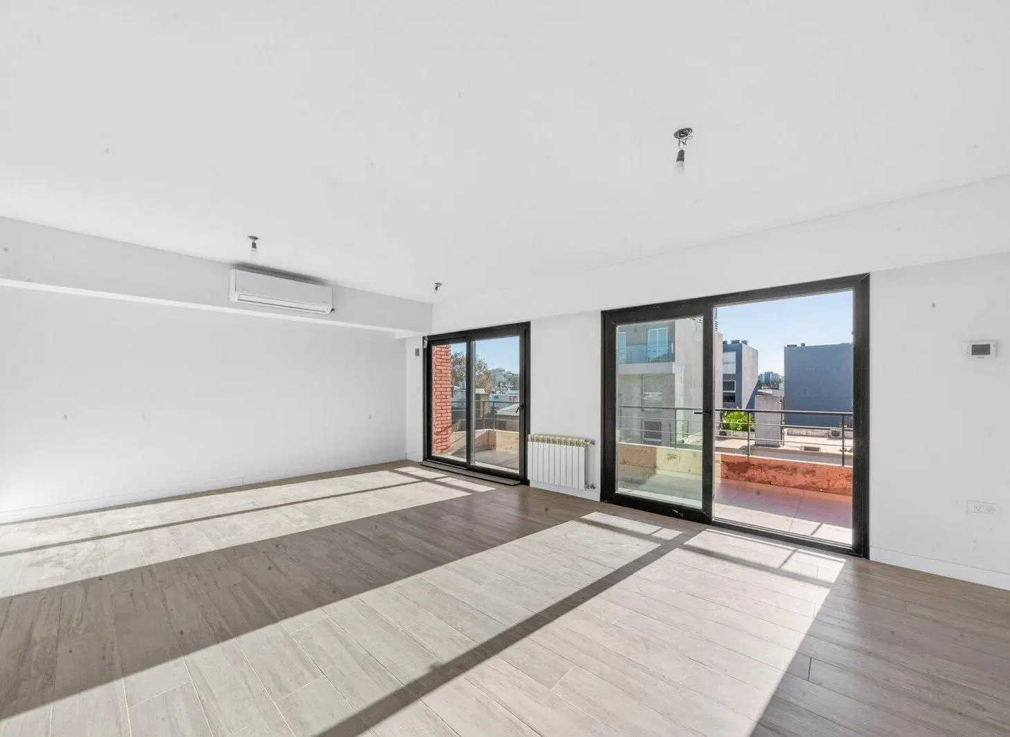 VENTA DEPARTAMENTO 5 AMBIENTES COCHERA VILLA LURO 5