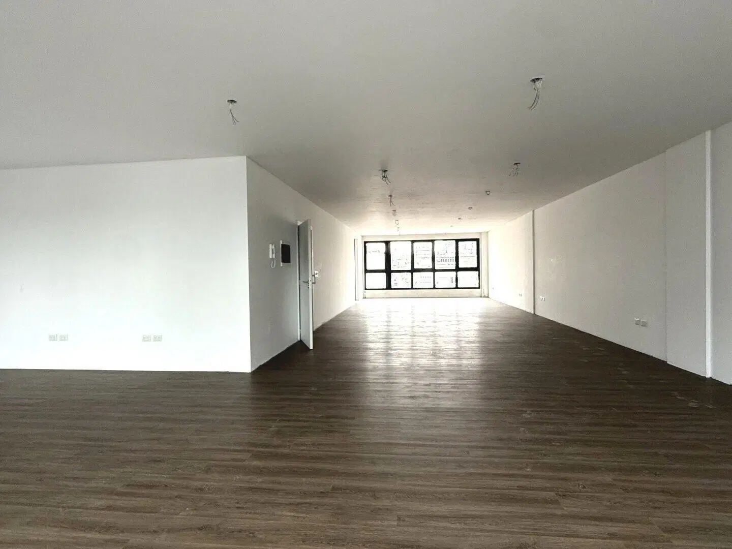 VENTA OFICINA A ESTRENAR MICROCENTRO 4