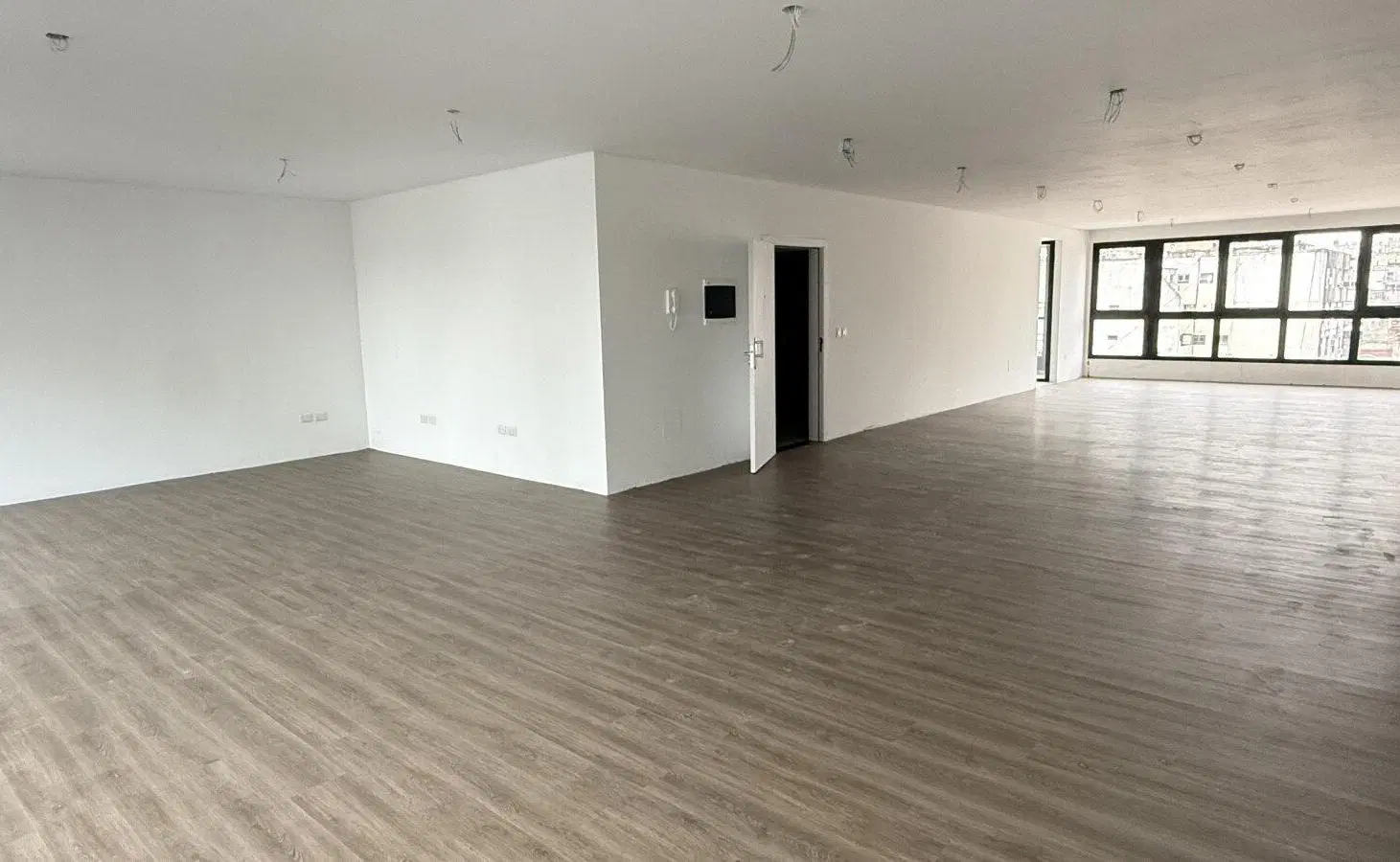 VENTA OFICINA A ESTRENAR MICROCENTRO 3
