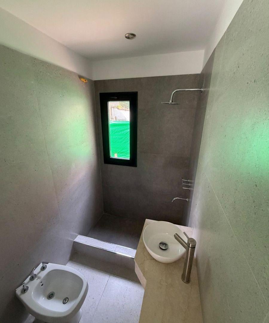 Foto de Casa De Categoría En Venta De 3 Ambientes Con Entrepiso. Dueño Directo, imagen 4