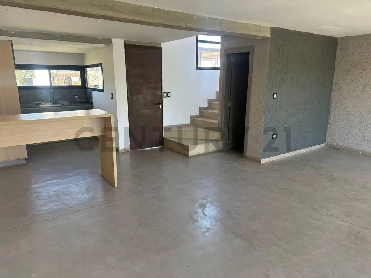 DUPLEX  PREMIUM 3 DORMITORIOS EN DISTRITO SUR 5