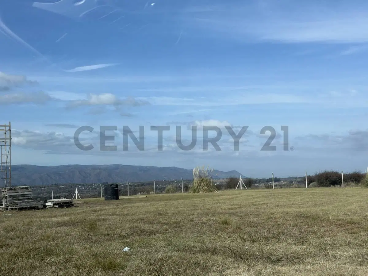 EXCELENTE LOTE  COUNTRY ALTOS DEL CORRAL LOS REARTES CORDOBA 5