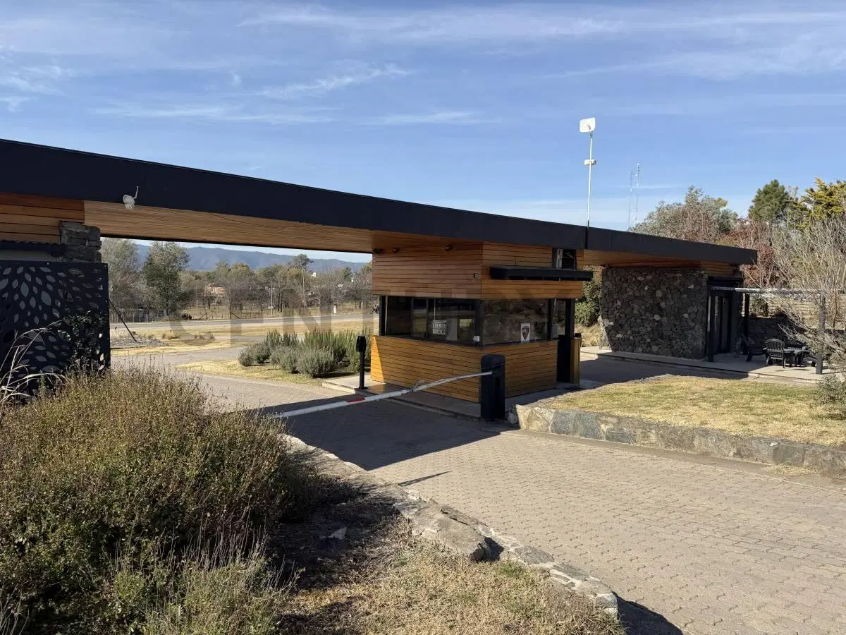 EXCELENTE LOTE  COUNTRY ALTOS DEL CORRAL LOS REARTES CORDOBA 2