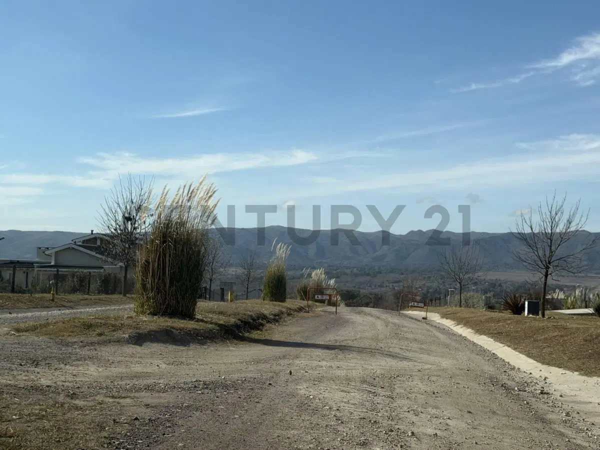 EXCELENTE LOTE  COUNTRY ALTOS DEL CORRAL LOS REARTES CORDOBA 4