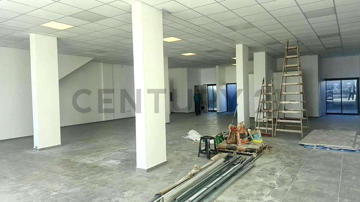 Foto de LOCAL PREMIUM EN EL INGRESO A DOCTA – ¡EL MEJOR PUNTO COMERCIAL!, imagen 1