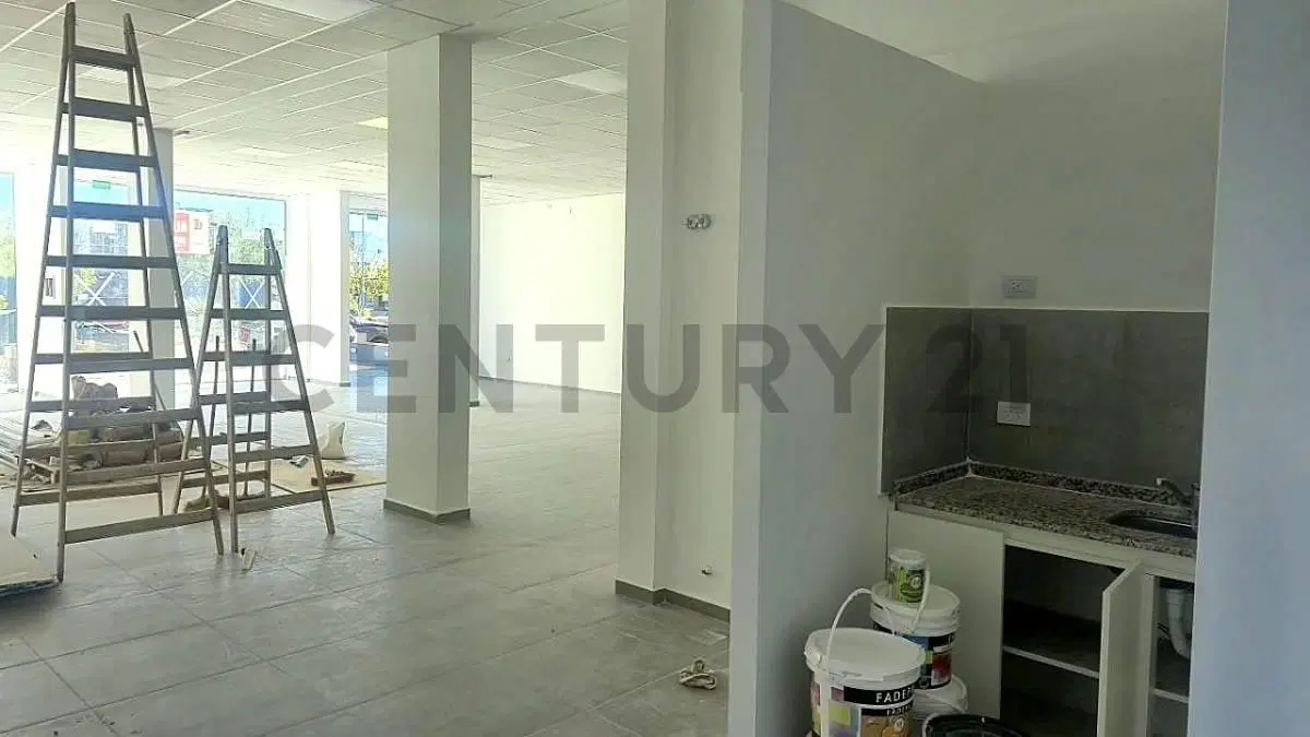 LOCAL PREMIUM EN EL INGRESO A DOCTA – ¡EL MEJOR PUNTO COMERCIAL! 4