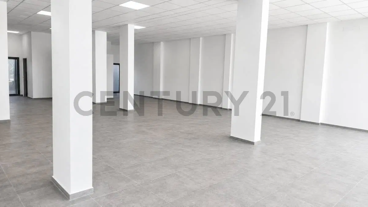 LOCAL PREMIUM EN EL INGRESO A DOCTA – ¡EL MEJOR PUNTO COMERCIAL! 2