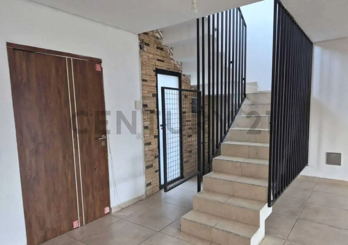 OPORTUNIDAD GRAN CASA 5 dormitorios c/ pileta, 196m2 construidos, 360m2 terreno 4