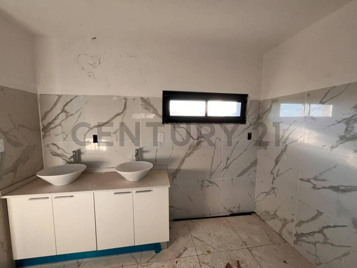 Foto de A ESTRENAR Casa 2 Plantas 180 m2 UNICA VISTA AL LAGO, imagen 4