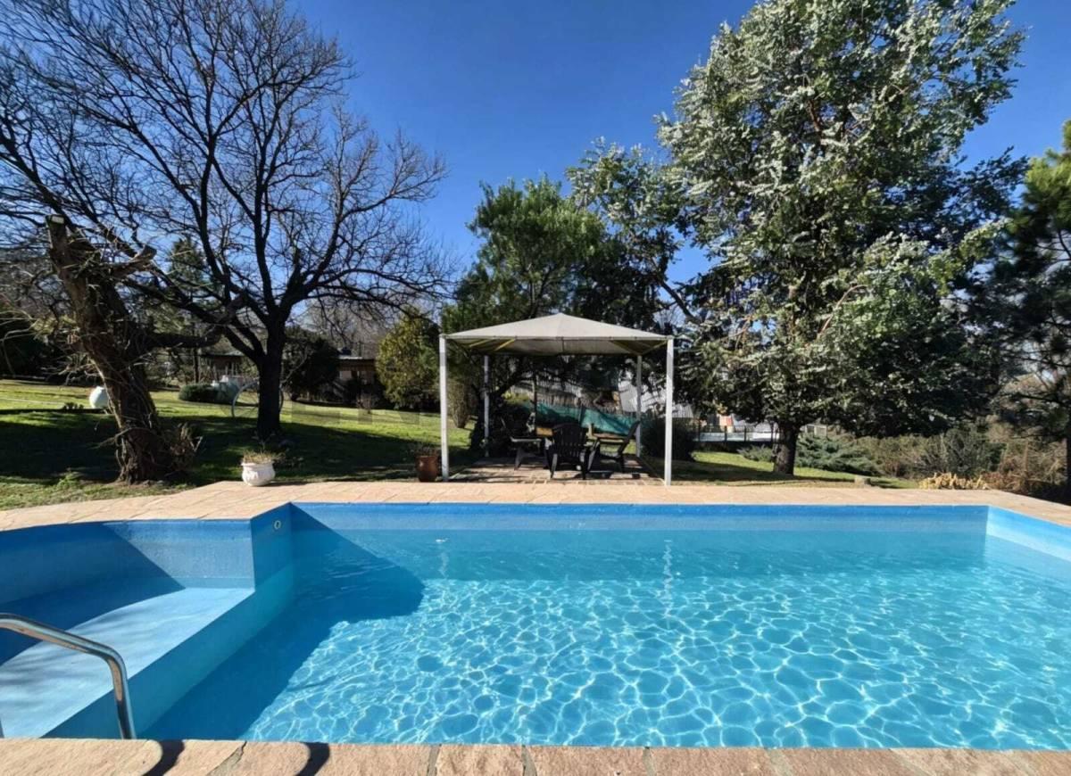 CASA + CABAÑA CON BAJADA AL RIO Y GRAN TERRENO- MOLINARI -