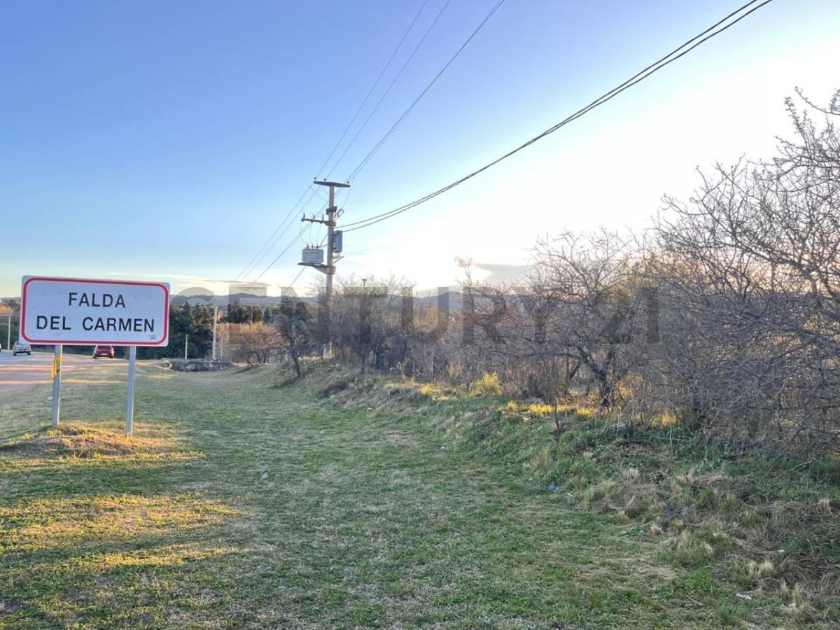 Foto de GRAN UBICACION lote 3351 m2 UNICO sobre RUTA C45 Falda Del Carmen Alta, imagen 2