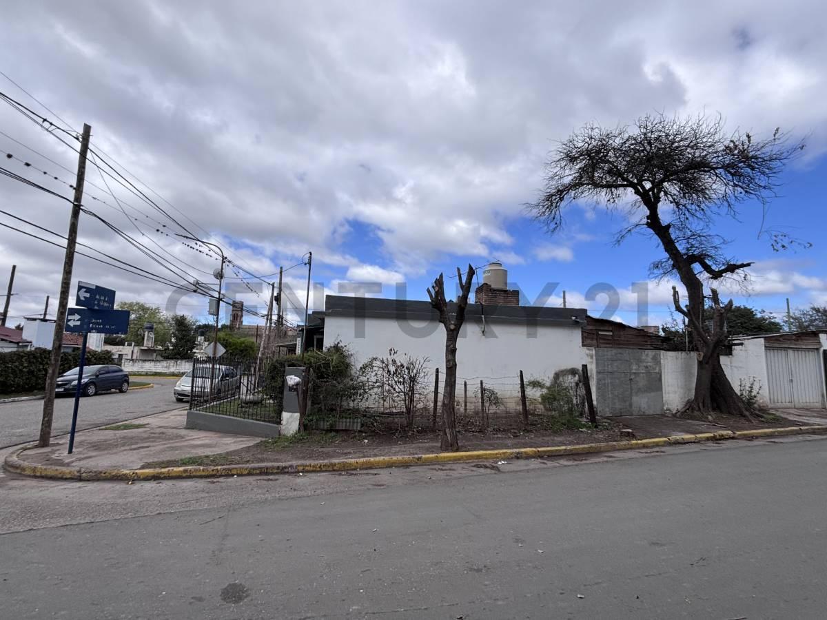 Foto de CASA + 2 DEPARTAMENTOS + LOCAL | EXCELENTE UBICACIÓN | IDEAL INVERSIÓN, imagen 1