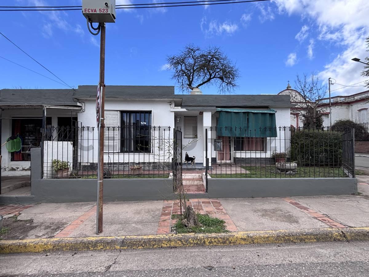 Foto de CASA + 2 DEPARTAMENTOS + LOCAL | EXCELENTE UBICACIÓN | IDEAL INVERSIÓN, imagen 4