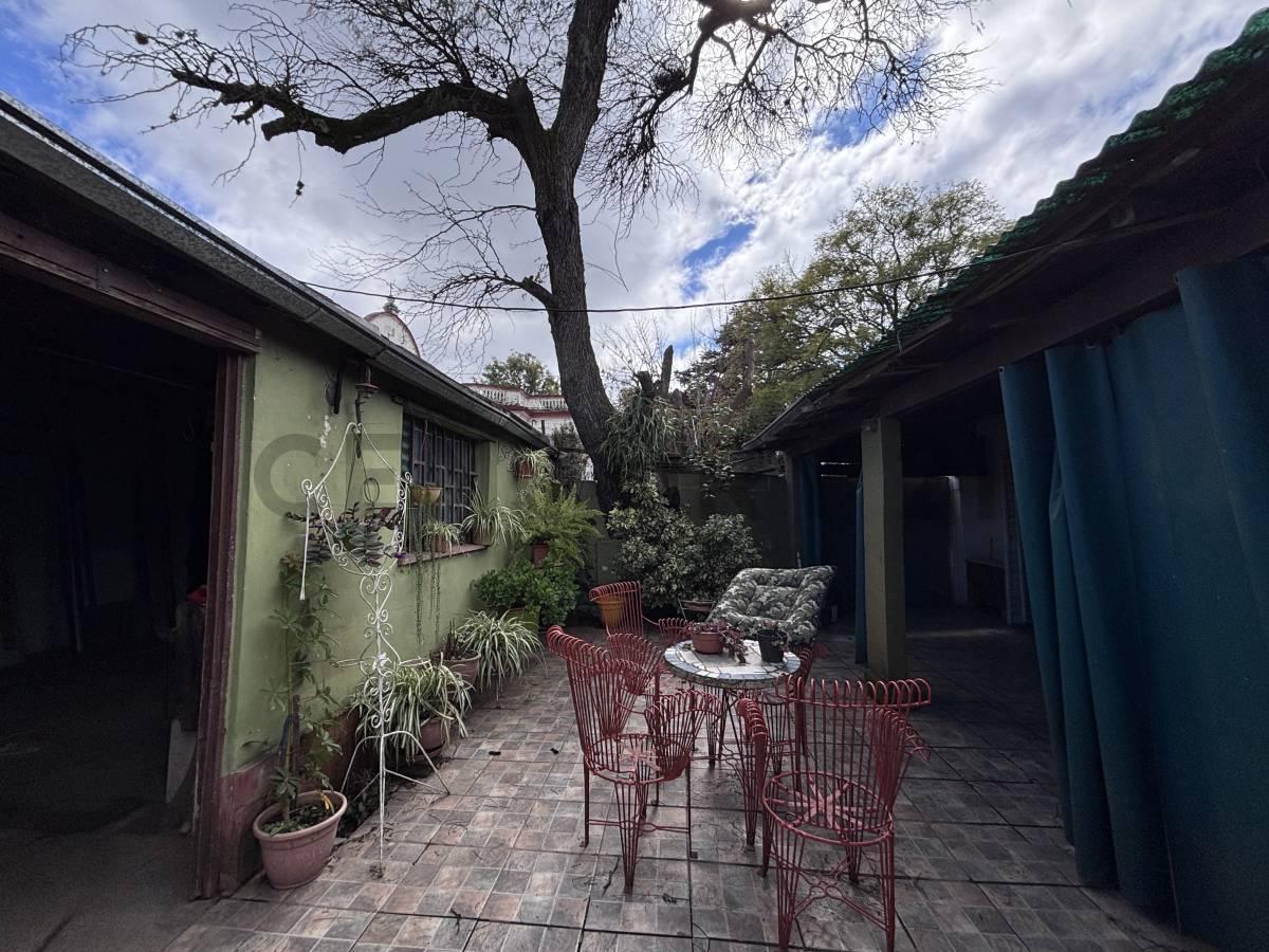 Foto de CASA + 2 DEPARTAMENTOS + LOCAL | EXCELENTE UBICACIÓN | IDEAL INVERSIÓN, imagen 2
